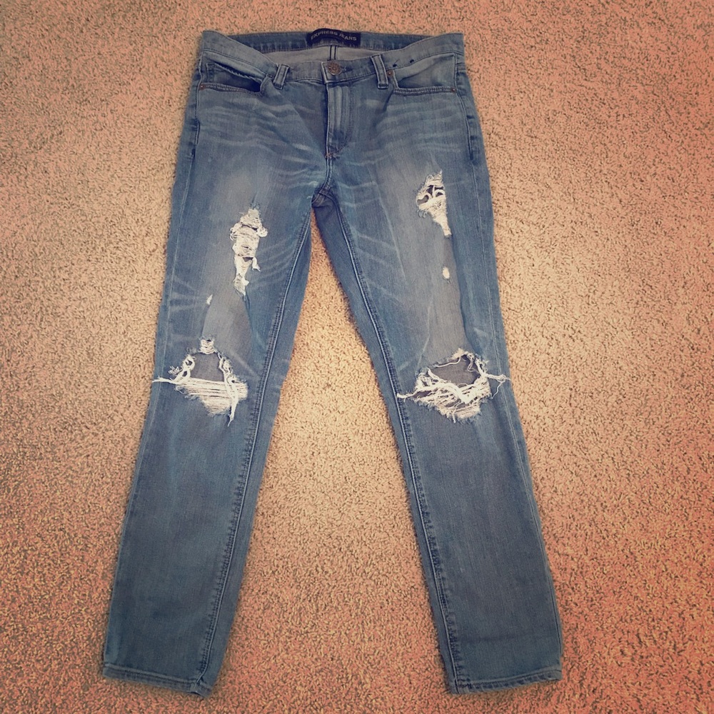 Express Girlfriend Distressed Jeans size 4